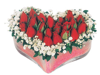  Elazığ çiçek servisi , çiçekçi adresleri  mika kalpte kirmizi güller 9 