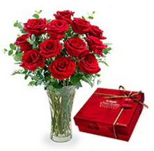  Elazığ online çiçekçi , çiçek siparişi  10 adet cam yada mika vazoda gül çikolata